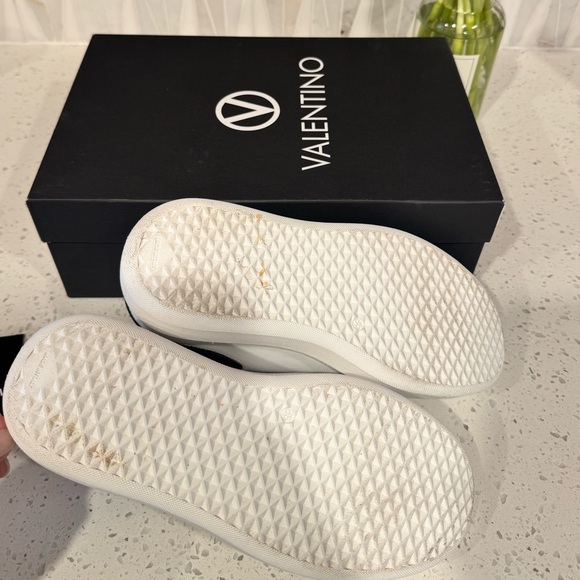 Valentino by Mario Valentino Fresia Sneaker - Picture 5 of 6